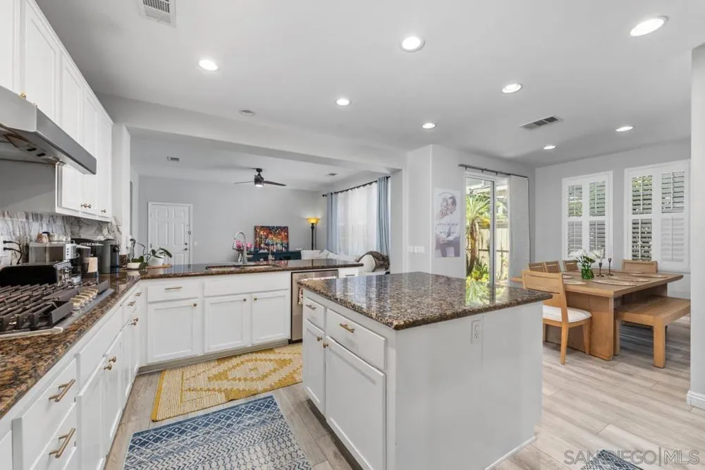 15710 Kristen Glen San Diego, CA 92127