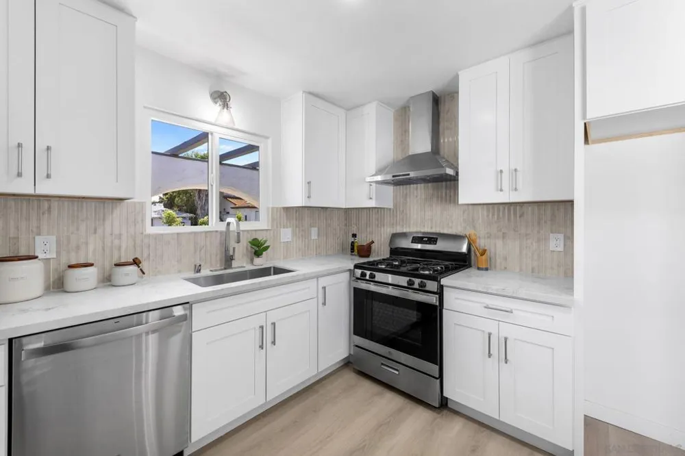 8284 Brookhaven Rd San Diego, CA 92114