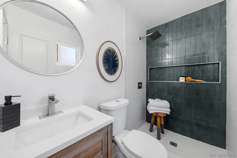8284 Brookhaven Rd San Diego, CA 92114