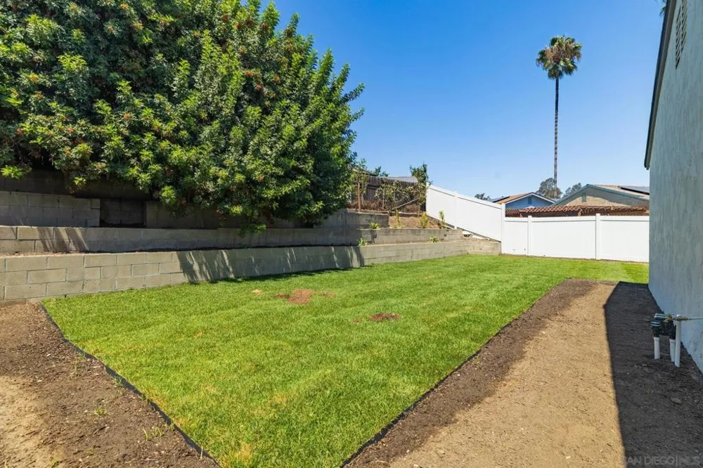 8284 Brookhaven Rd San Diego, CA 92114