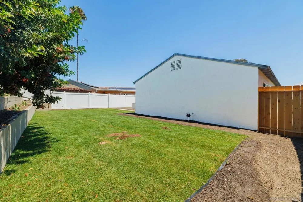 8284 Brookhaven Rd San Diego, CA 92114