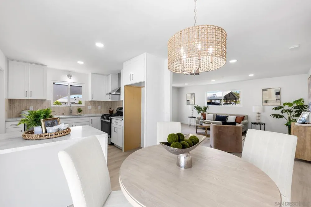 8284 Brookhaven Rd San Diego, CA 92114