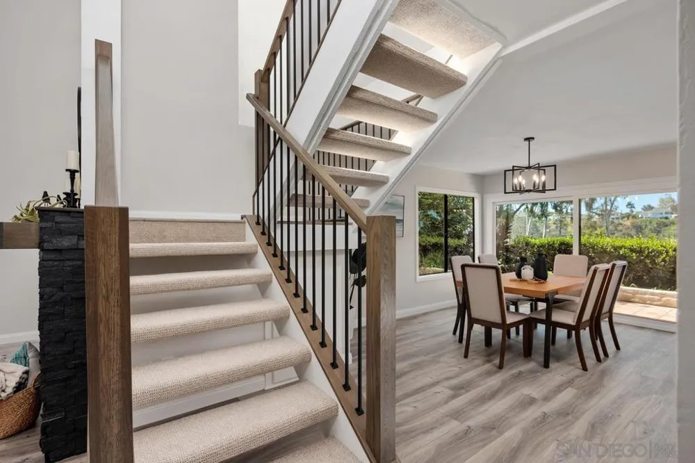 1355 Sun Valley Road Solana Beach, CA 92075