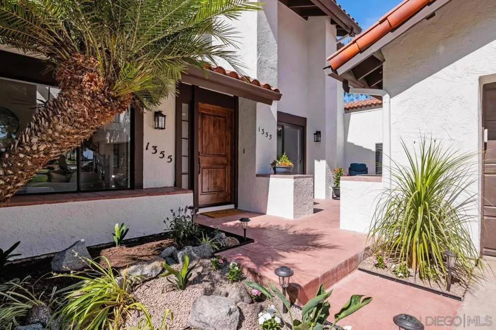 1355 Sun Valley Road Solana Beach, CA 92075