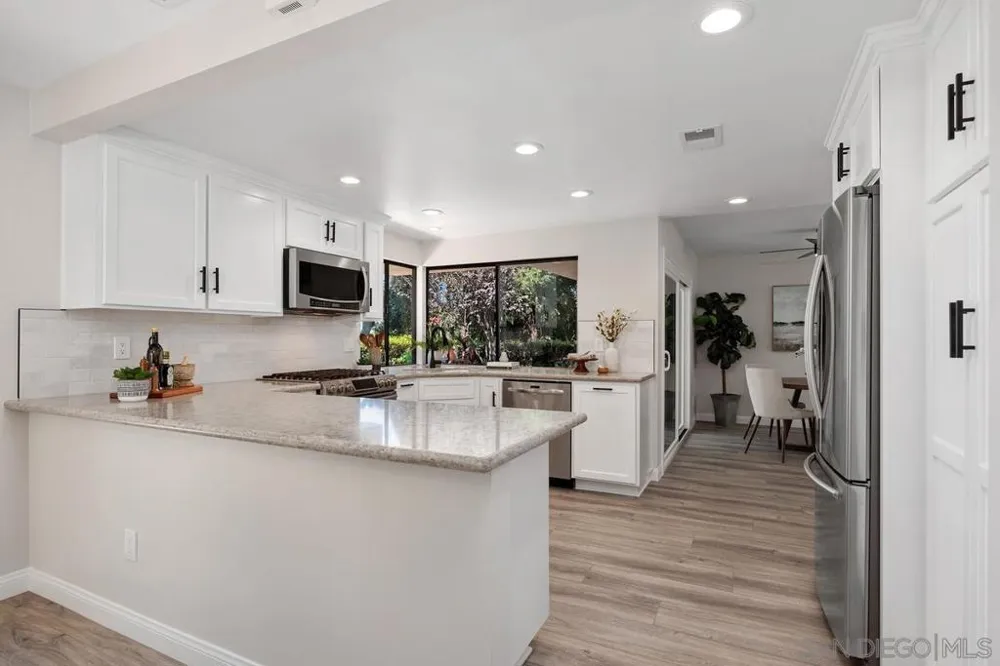 1355 Sun Valley Road Solana Beach, CA 92075