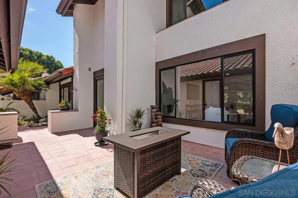 1355 Sun Valley Road Solana Beach, CA 92075