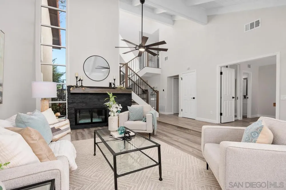 1355 Sun Valley Road Solana Beach, CA 92075