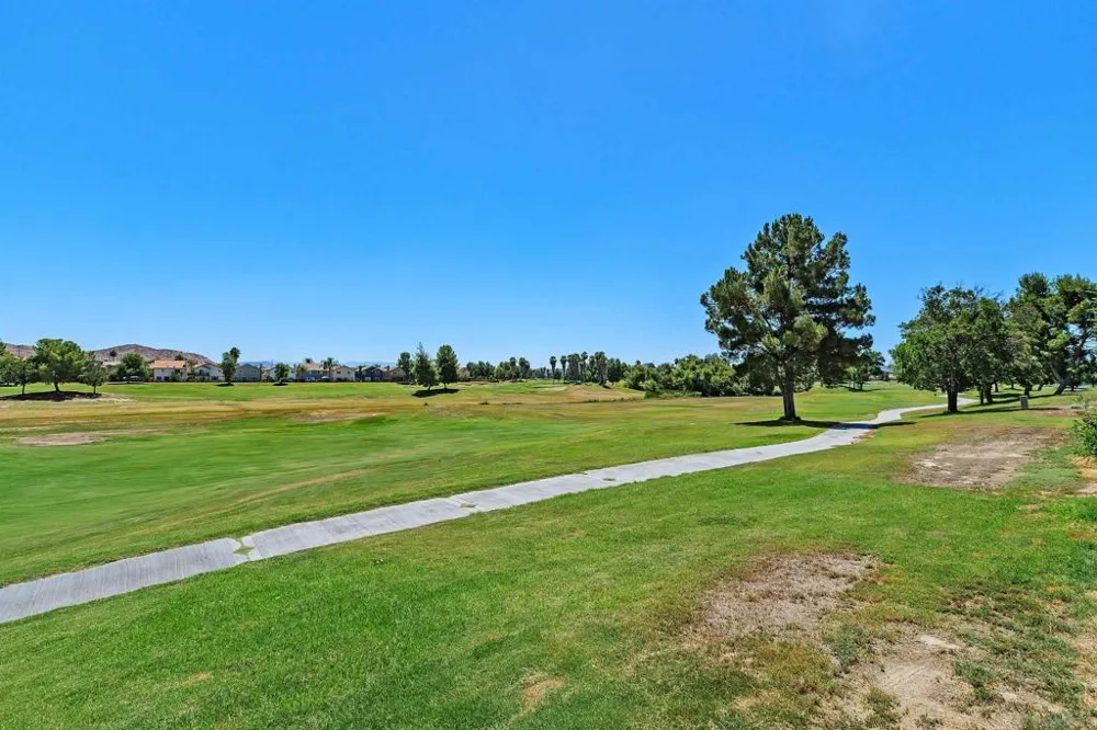 29092 Meandering Circle Menifee, CA 92584
