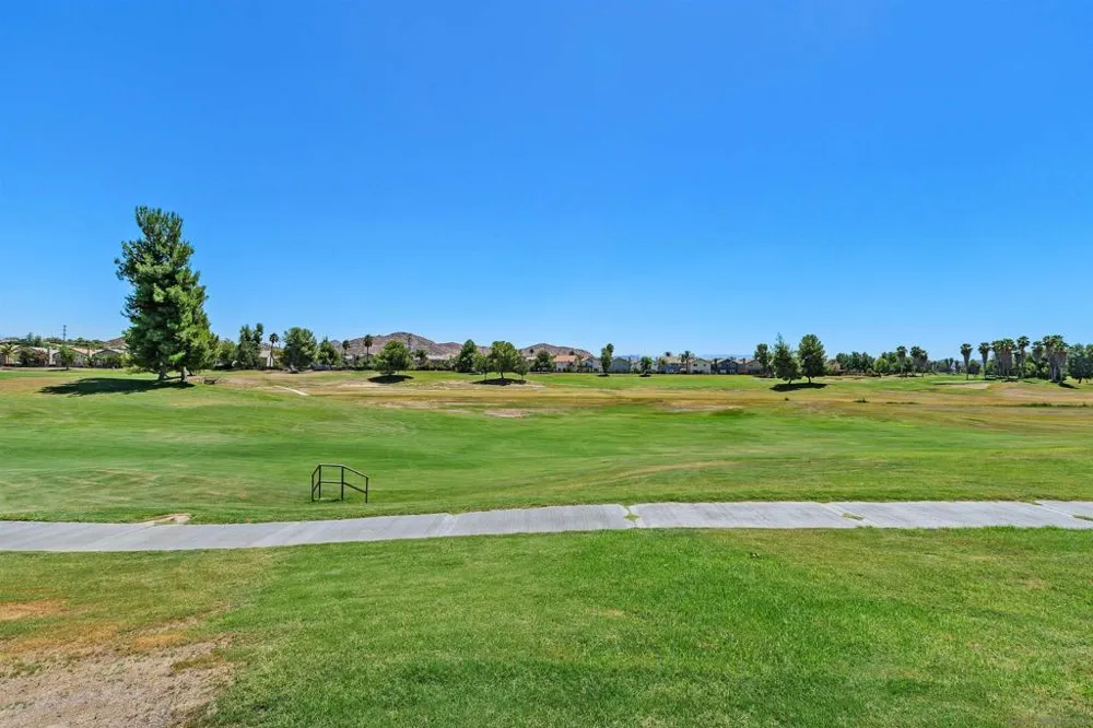 29092 Meandering Circle Menifee, CA 92584