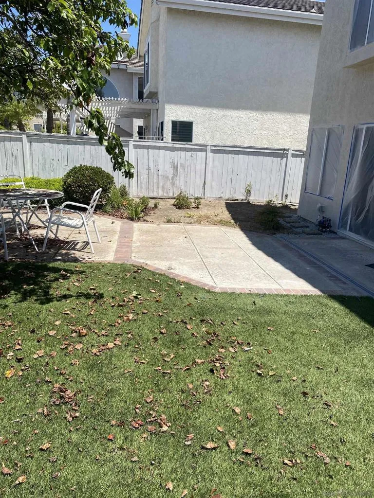 10754 Glendover Ln San Diego, CA 92126