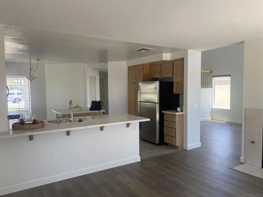 10754 Glendover Ln San Diego, CA 92126