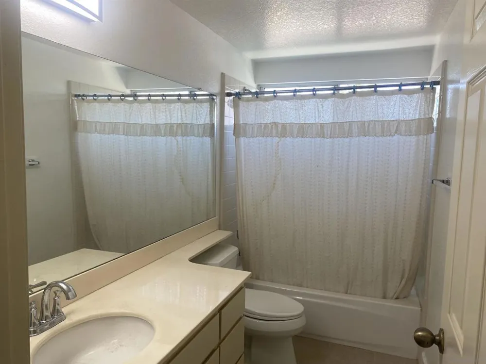 10754 Glendover Ln San Diego, CA 92126