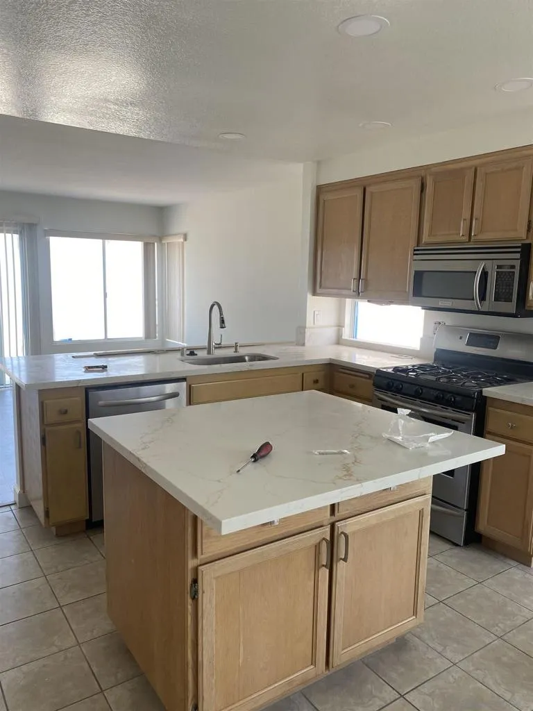 10754 Glendover Ln San Diego, CA 92126