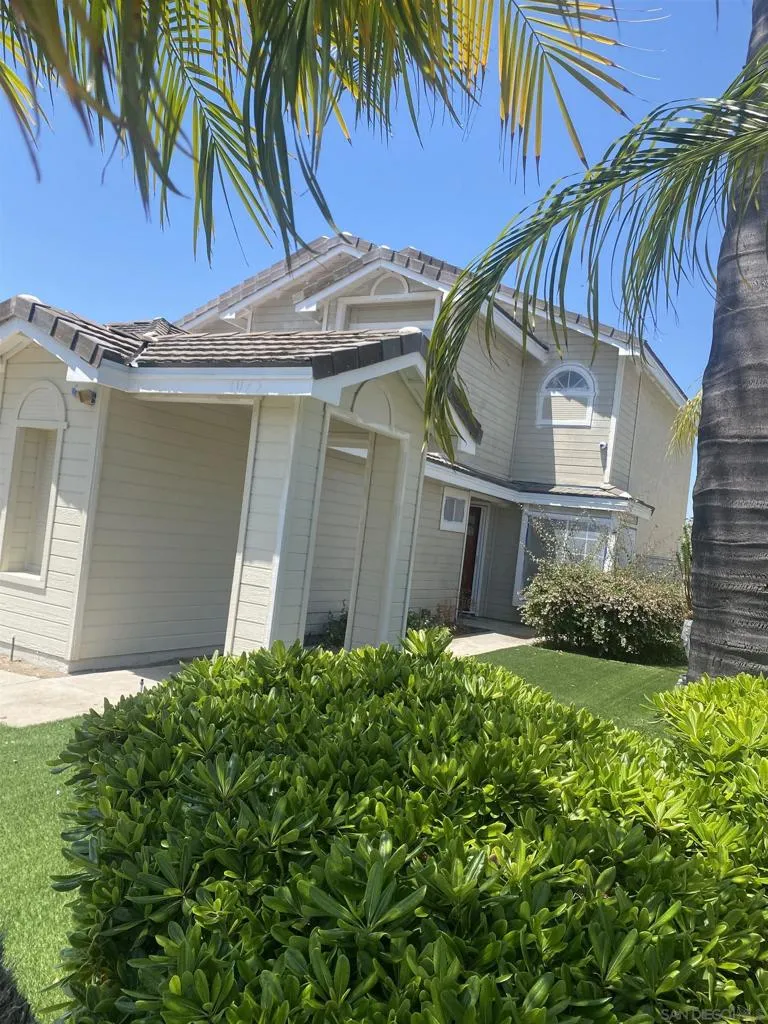 10754 Glendover Ln San Diego, CA 92126