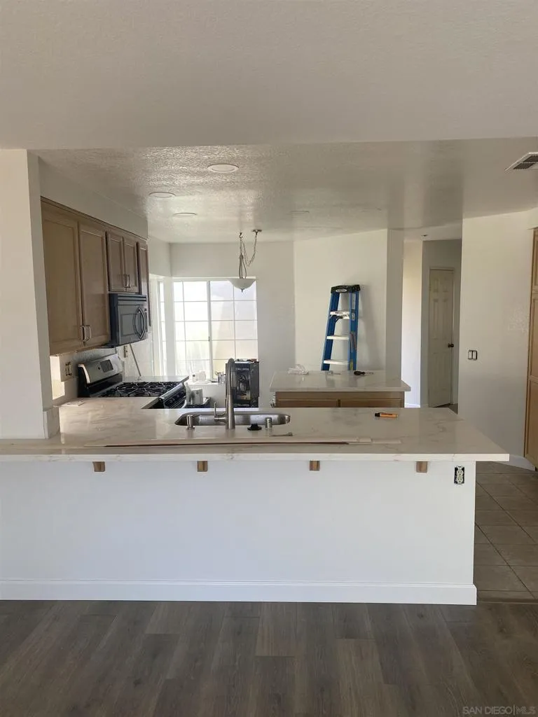 10754 Glendover Ln San Diego, CA 92126