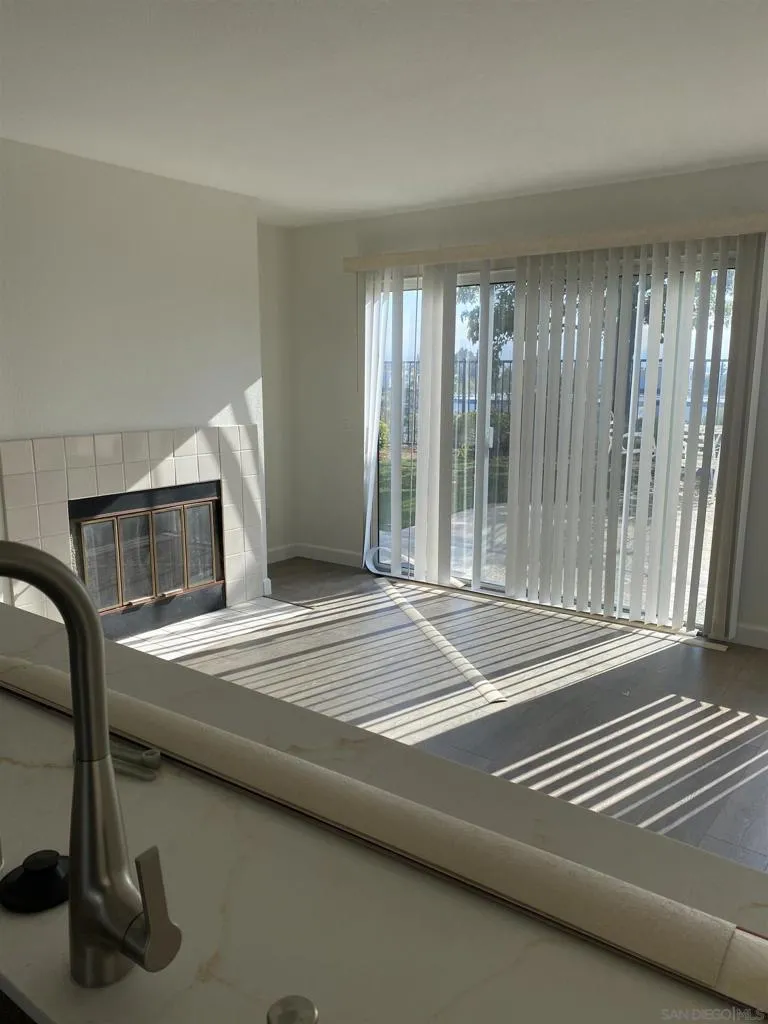 10754 Glendover Ln San Diego, CA 92126