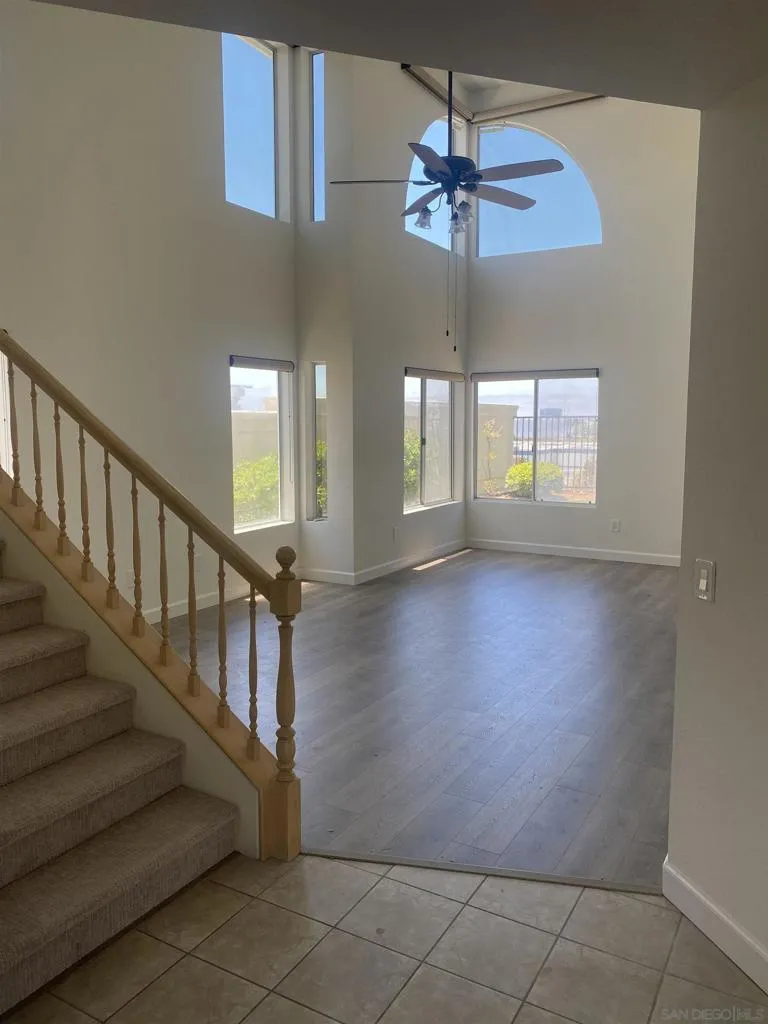 10754 Glendover Ln San Diego, CA 92126