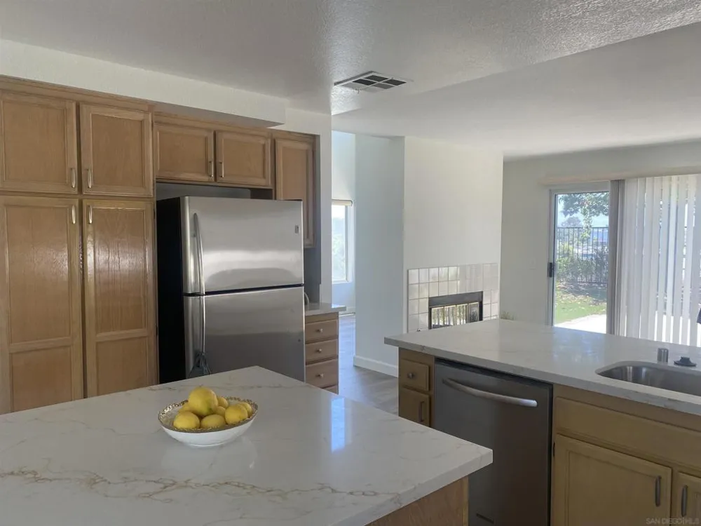 10754 Glendover Ln San Diego, CA 92126
