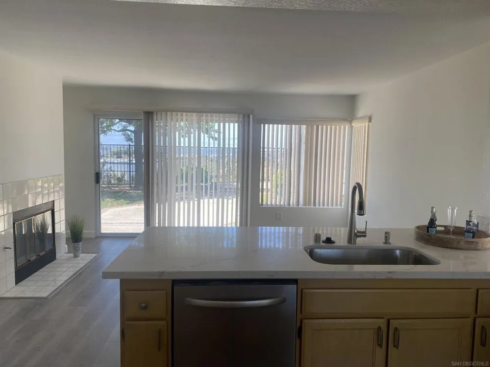 10754 Glendover Ln San Diego, CA 92126