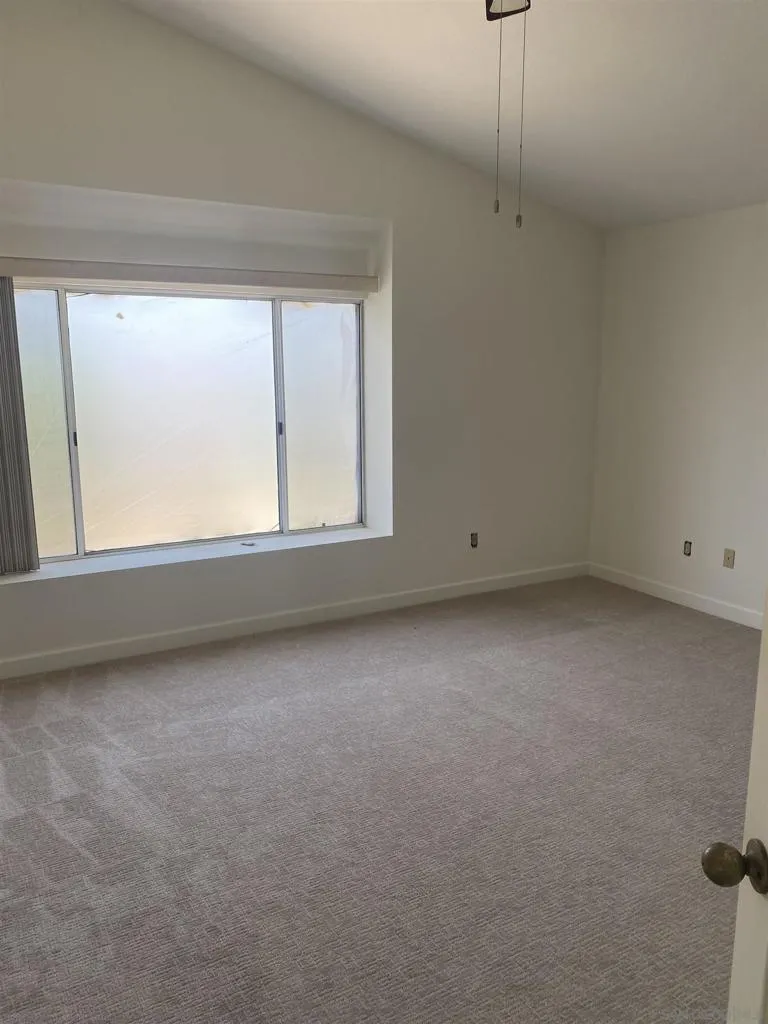 10754 Glendover Ln San Diego, CA 92126