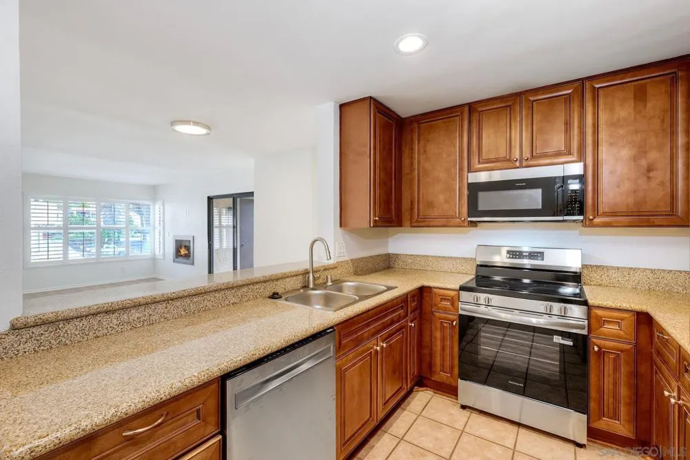 6747 Friars #127 San Diego, CA 92108