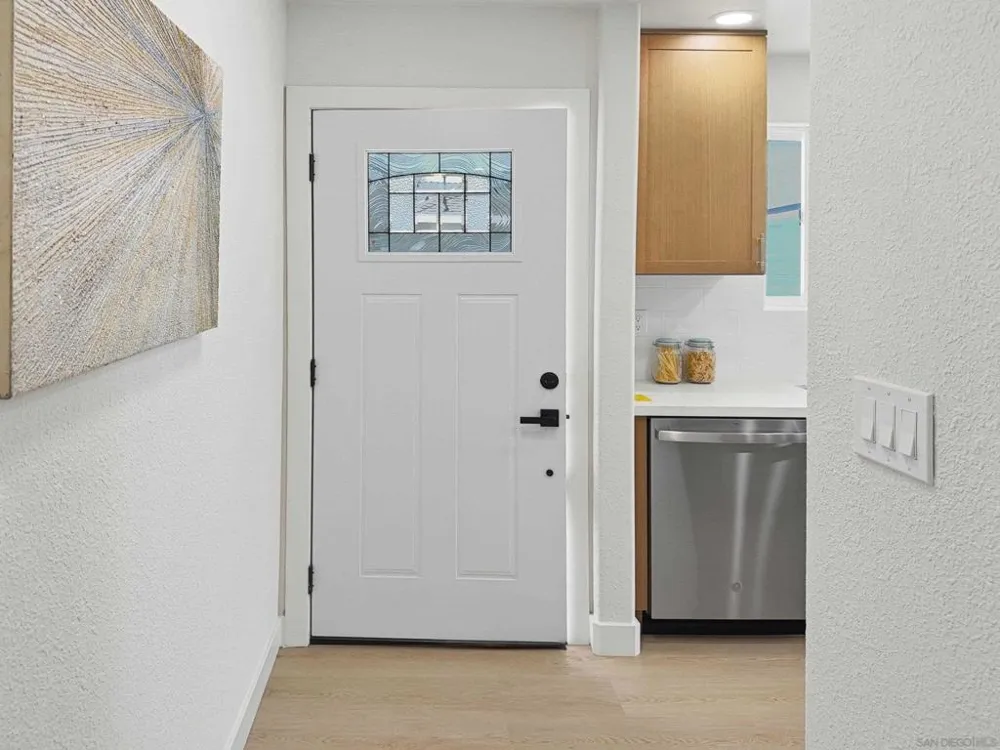 311 Rosebud Lane San Diego, CA 92114