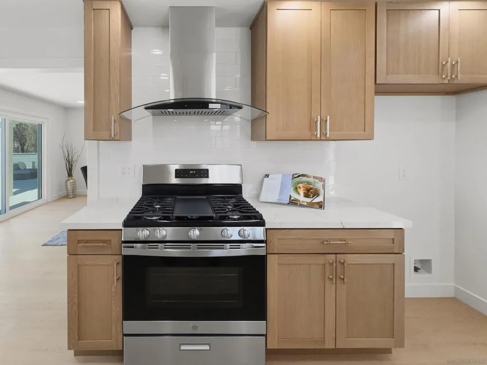 311 Rosebud Lane San Diego, CA 92114