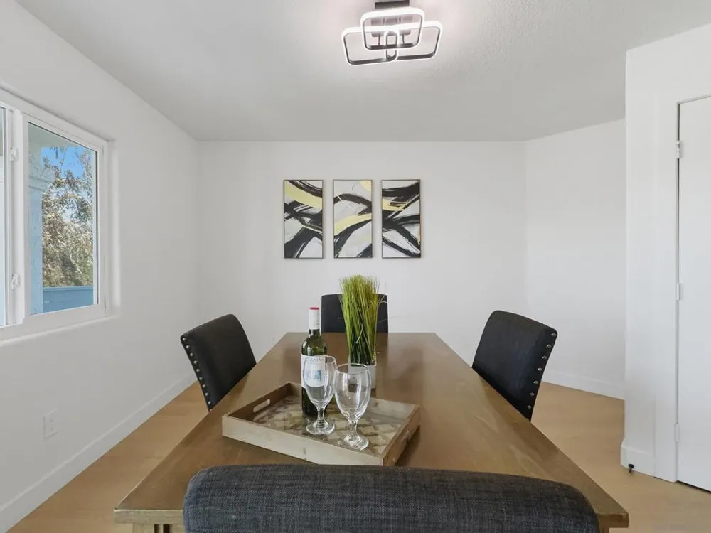 311 Rosebud Lane San Diego, CA 92114