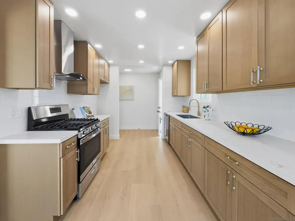 311 Rosebud Lane San Diego, CA 92114