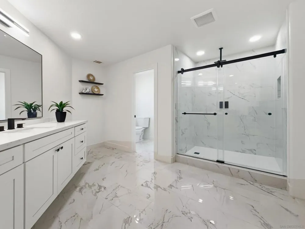 311 Rosebud Lane San Diego, CA 92114