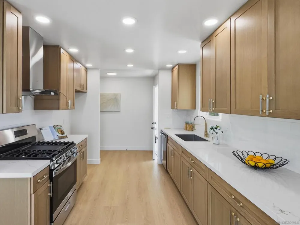 311 Rosebud Lane San Diego, CA 92114
