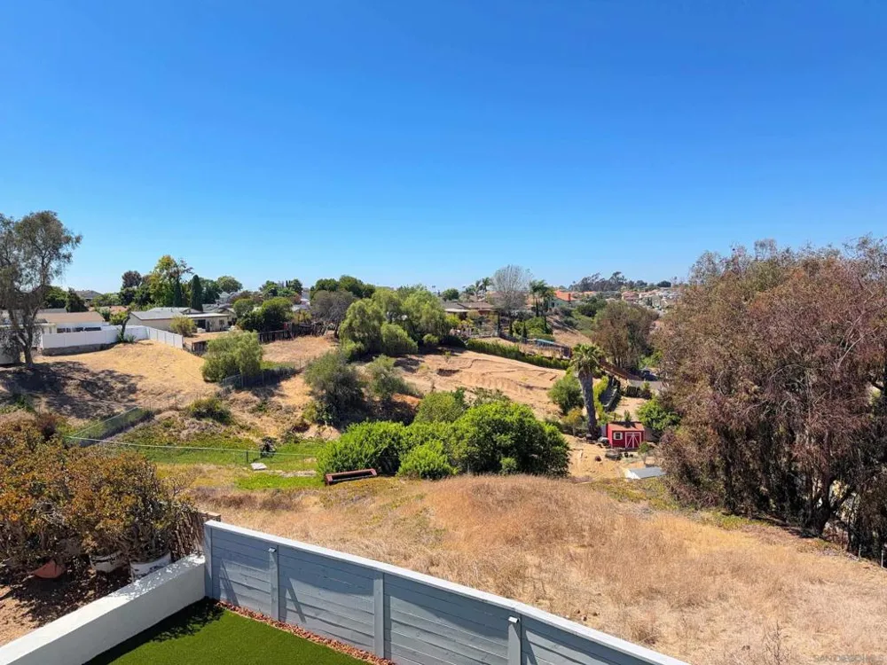 311 Rosebud Lane San Diego, CA 92114