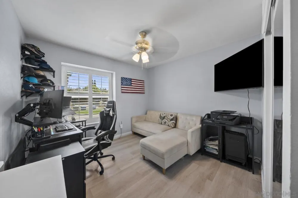 8054 Royal Gardens Pl El Cajon, CA 92021