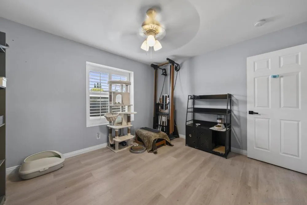 8054 Royal Gardens Pl El Cajon, CA 92021