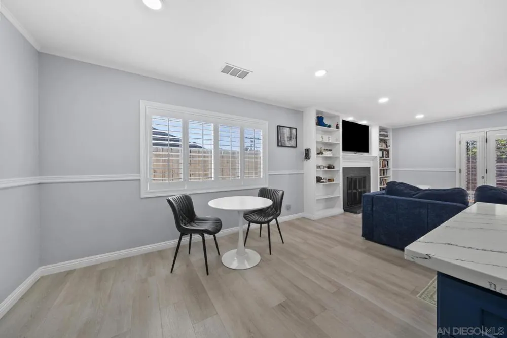 8054 Royal Gardens Pl El Cajon, CA 92021
