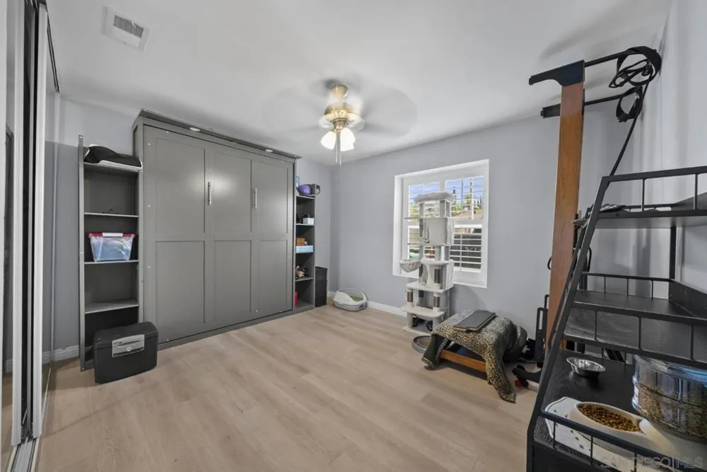 8054 Royal Gardens Pl El Cajon, CA 92021