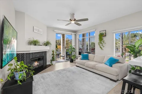 2150 Camino de la Reina #4204