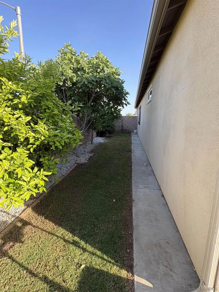 420 Appleton Perris, CA 92570