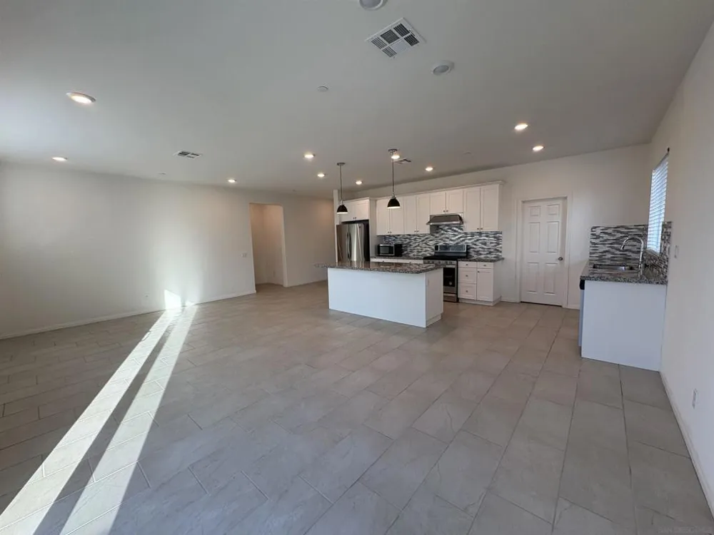 420 Appleton Perris, CA 92570