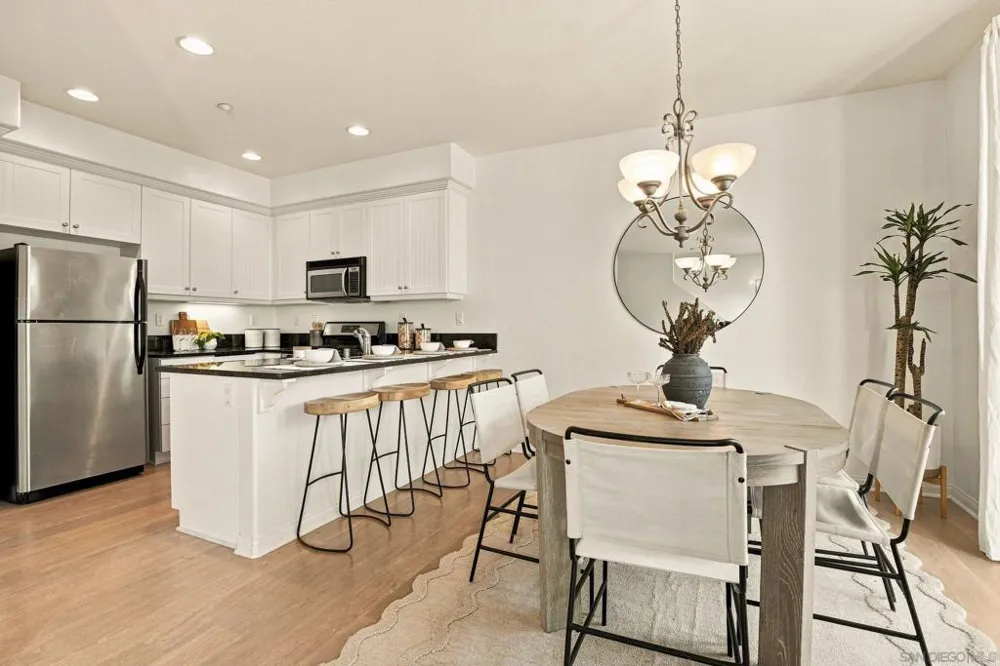845 Harbor Cliff Way #305 Oceanside, CA 92054