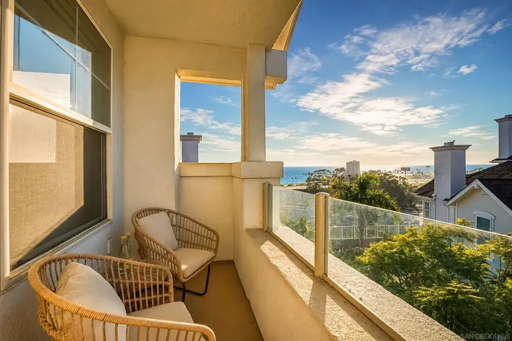 845 Harbor Cliff Way #305 Oceanside, CA 92054