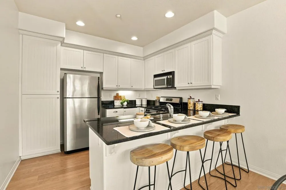 845 Harbor Cliff Way #305 Oceanside, CA 92054