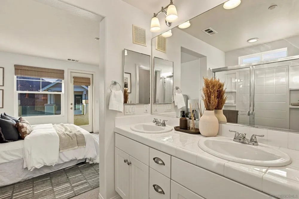 845 Harbor Cliff Way #305 Oceanside, CA 92054