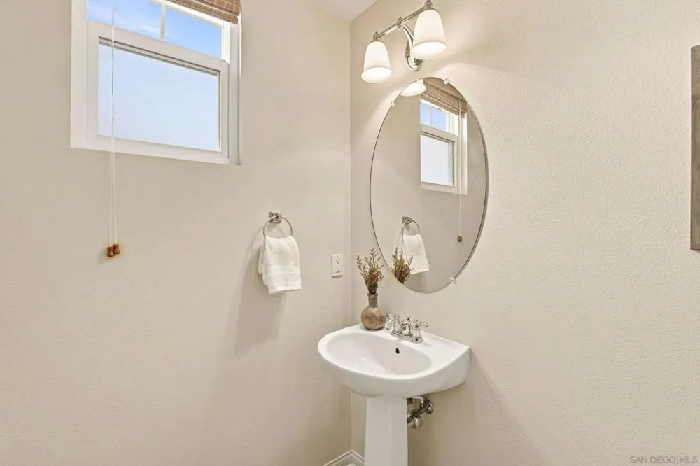 845 Harbor Cliff Way #305 Oceanside, CA 92054