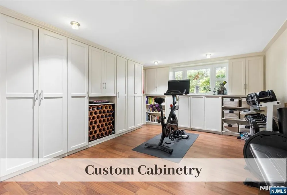 51 Arbor Drive Ho-Ho-Kus, NJ 07423