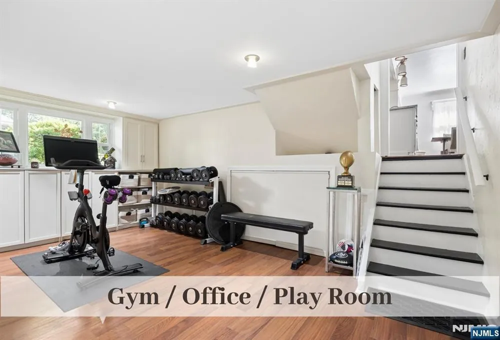 51 Arbor Drive Ho-Ho-Kus, NJ 07423
