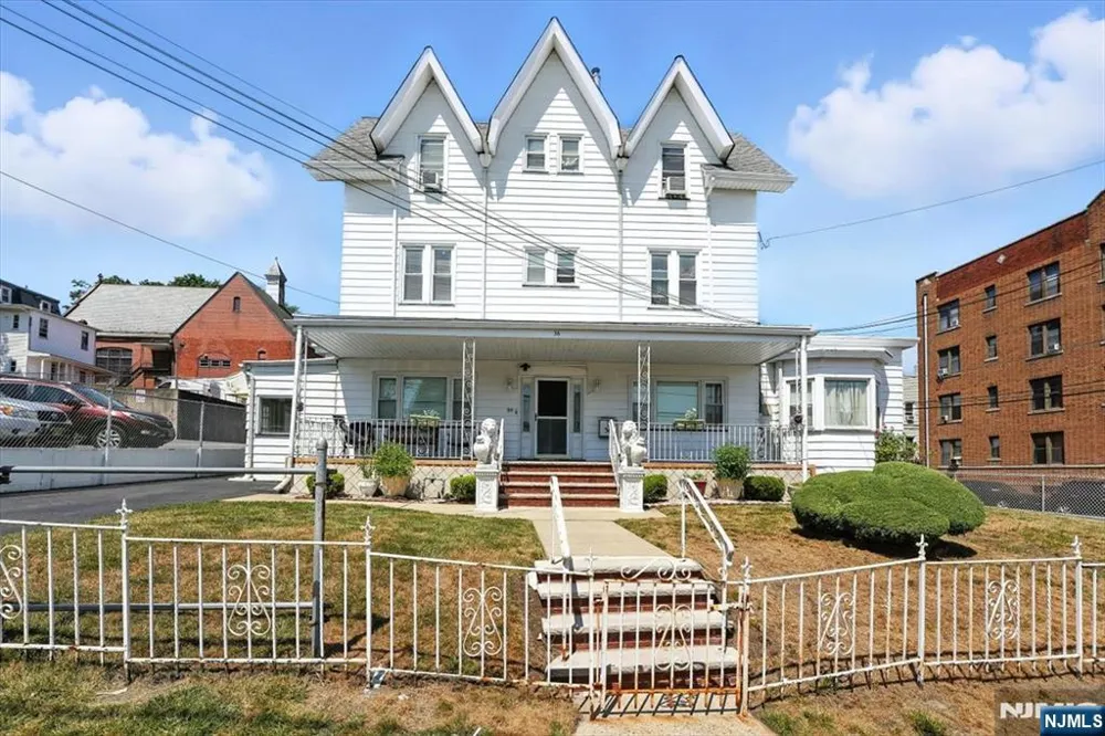 34 Pennington Avenue Passaic, NJ 07055