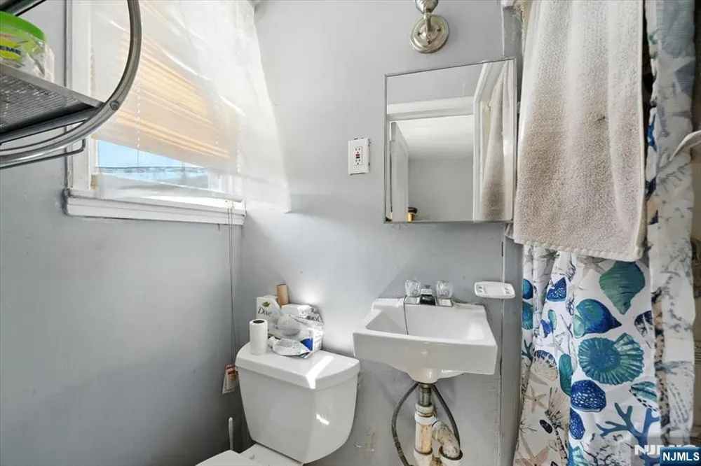 34 Pennington Avenue Passaic, NJ 07055