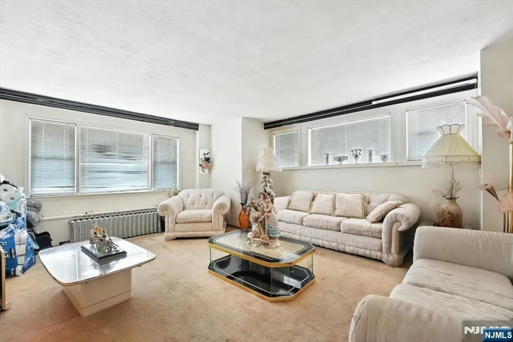 34 Pennington Avenue Passaic, NJ 07055
