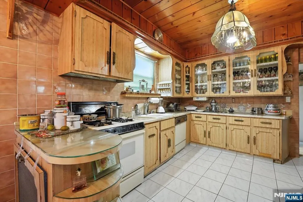 34 Pennington Avenue Passaic, NJ 07055